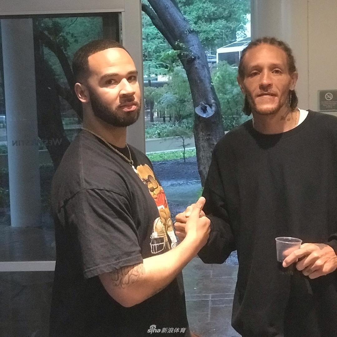 韦斯特面容消瘦不复当年神采