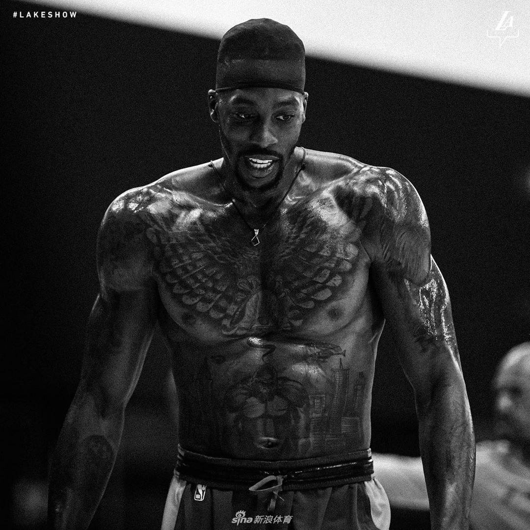 魔兽霍华德这一身腱子肉