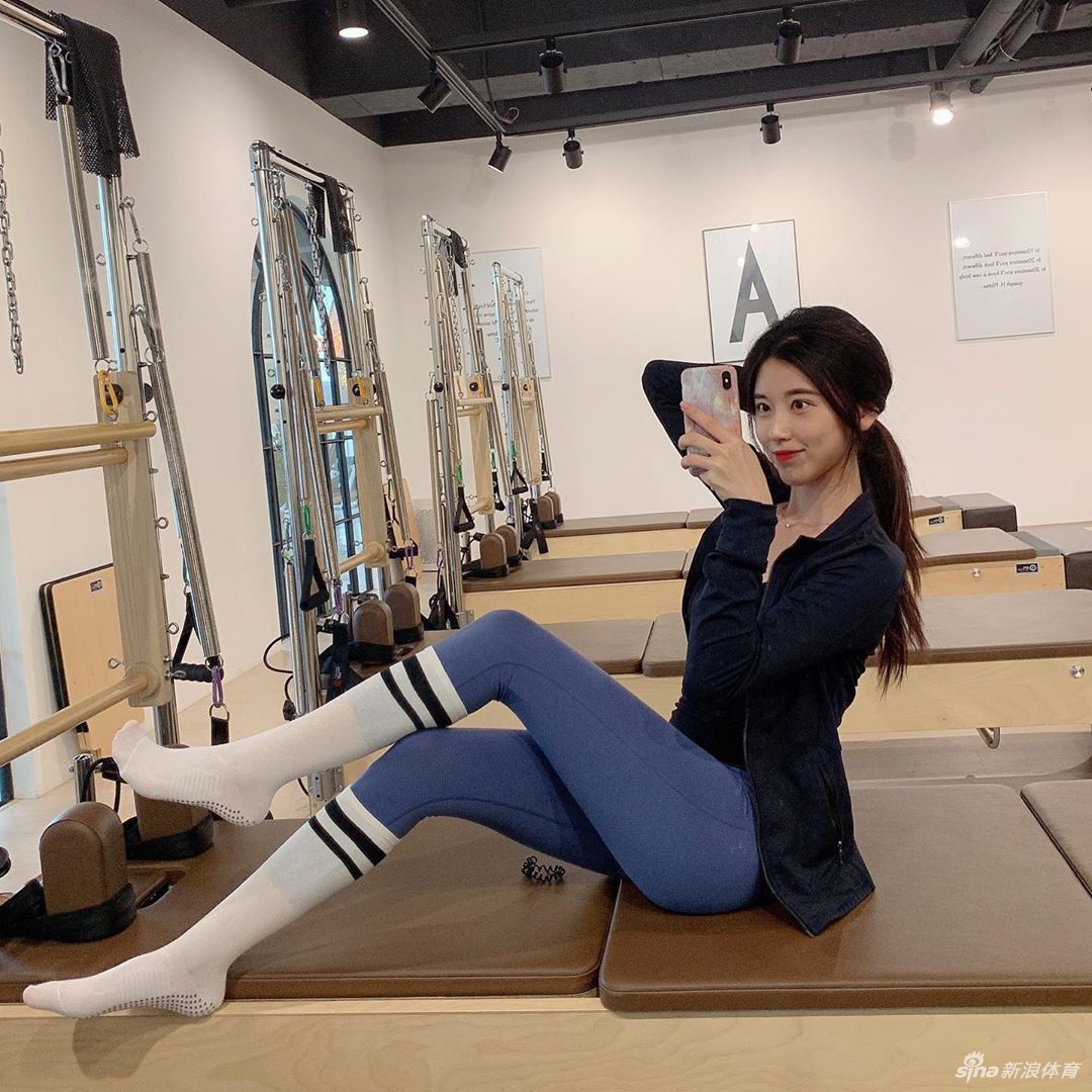 健身美女颇似高圆圆热爱普拉提 这身材什么水平