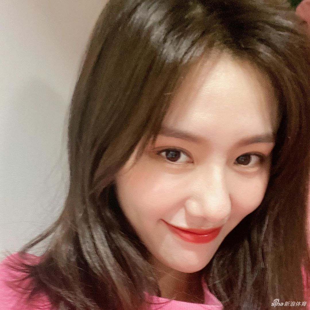 游泳女神刘湘自拍美照看不腻 只因你太美