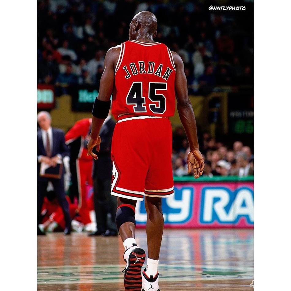 45号乔丹老照片：23号杀手本能仍在 依旧佛挡杀佛