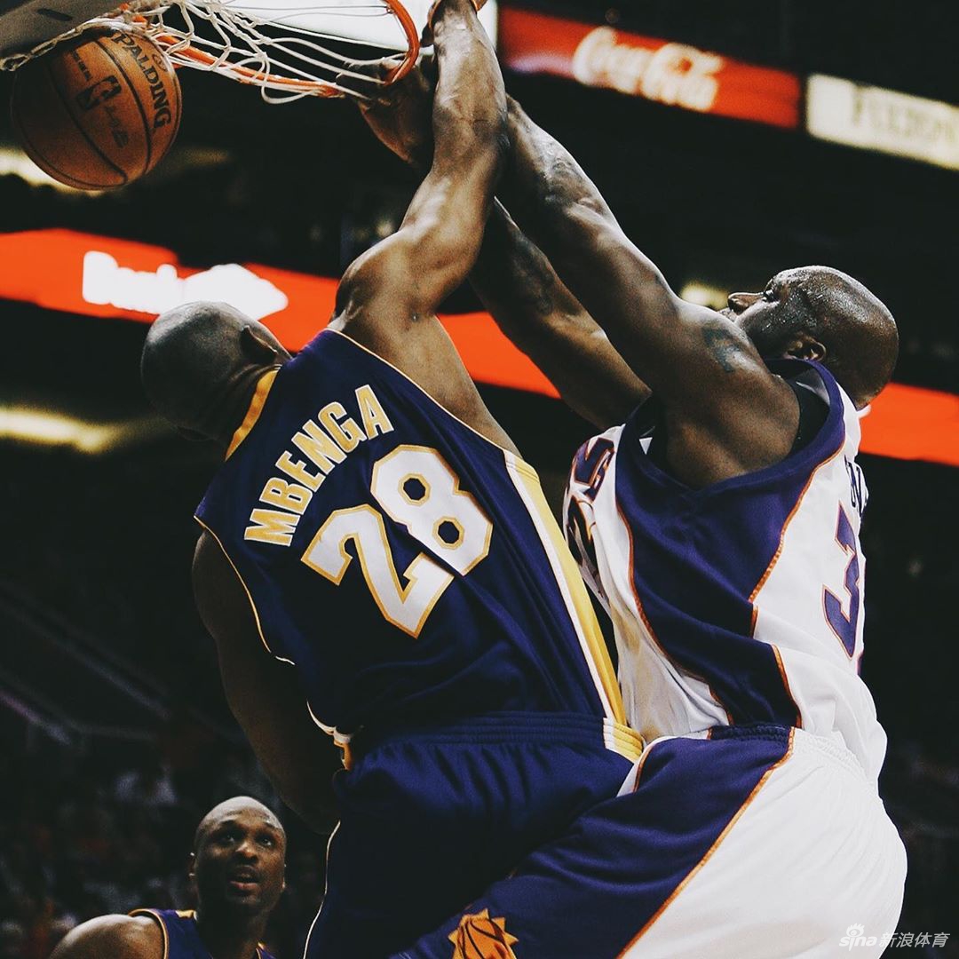 奥尼尔暴扣老照片：扣翻无数球星 最强内线统治力