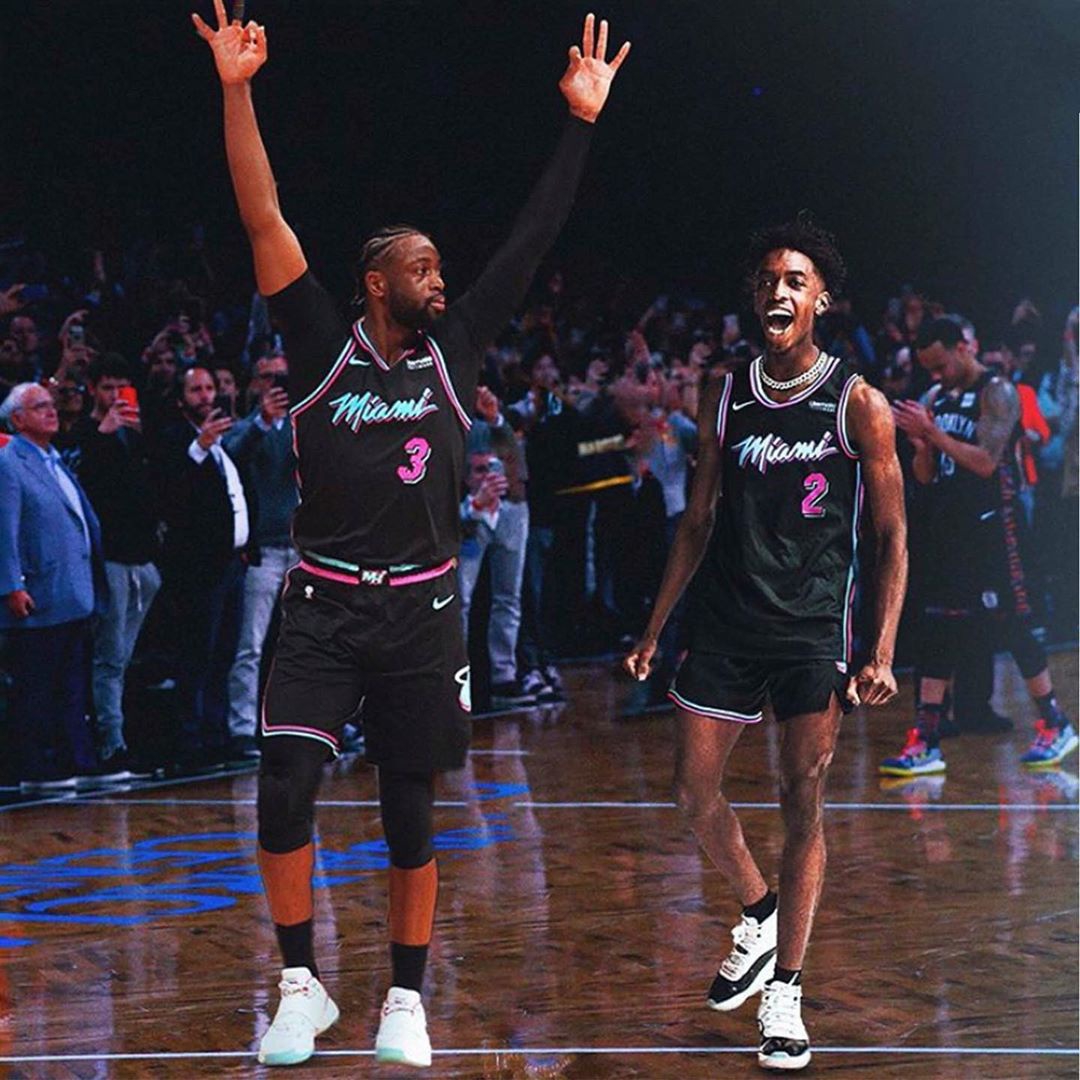 上阵父子兵！詹韦与孩子NBA同场是什么造型