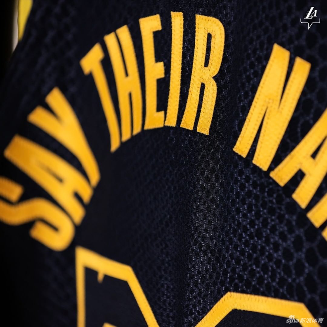 “科比日”詹姆斯领衔穿8号球衣纪念传奇