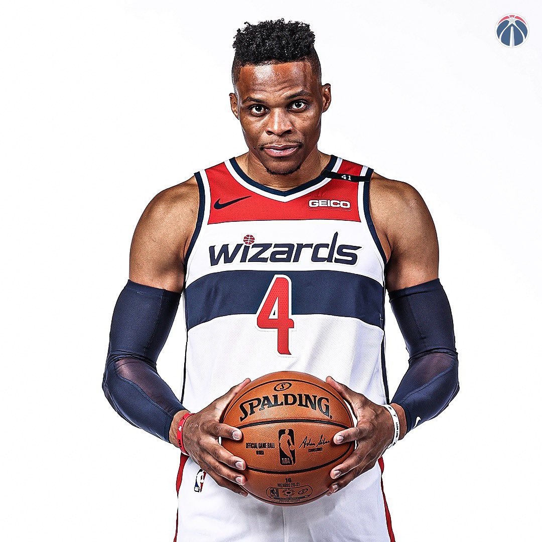 nba奇才队拍摄新赛季写真 4号威少全新亮相