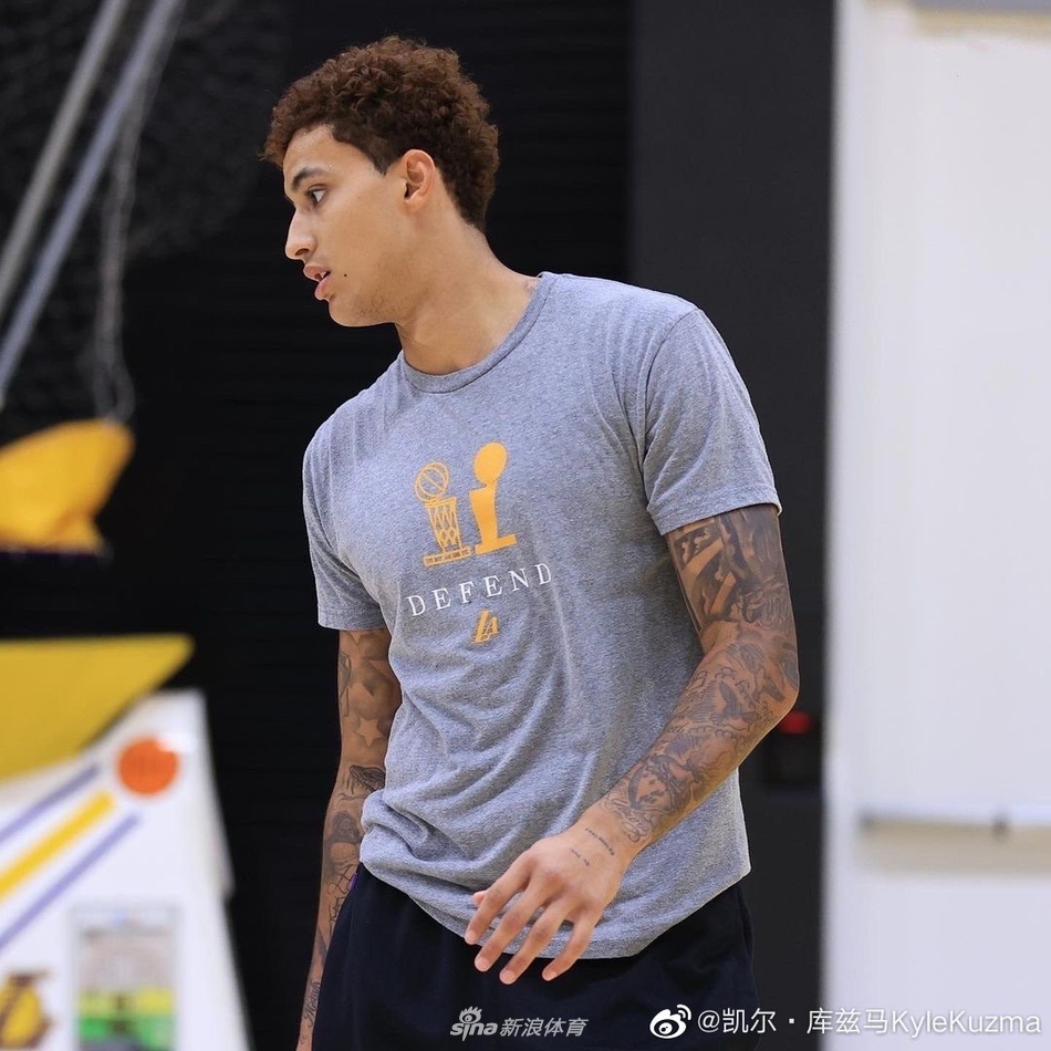 库兹马晒训练照：唯有专注