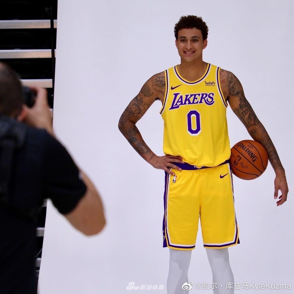 库兹马晒训练照：唯有专注