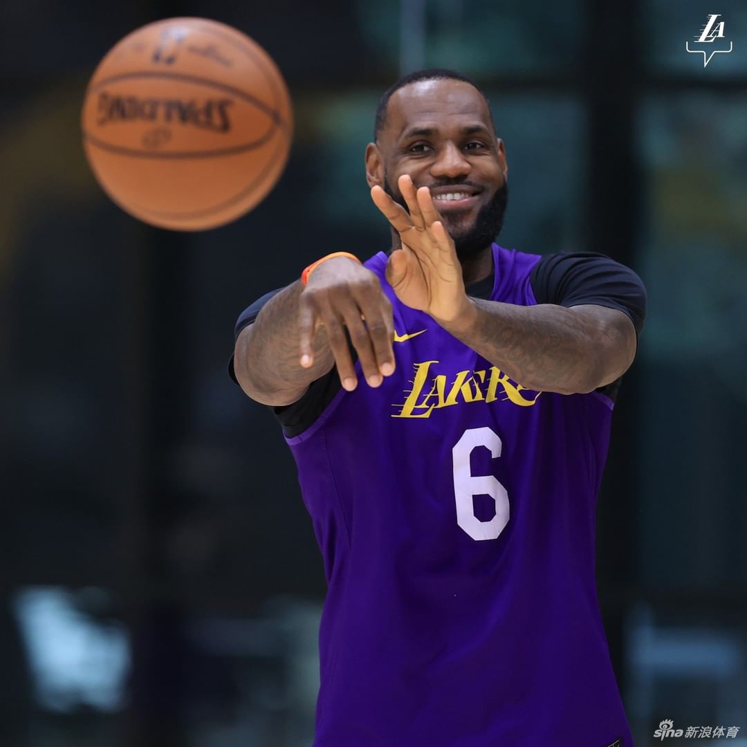 湖人训练备战圣诞大战 詹姆斯：我从未缺席