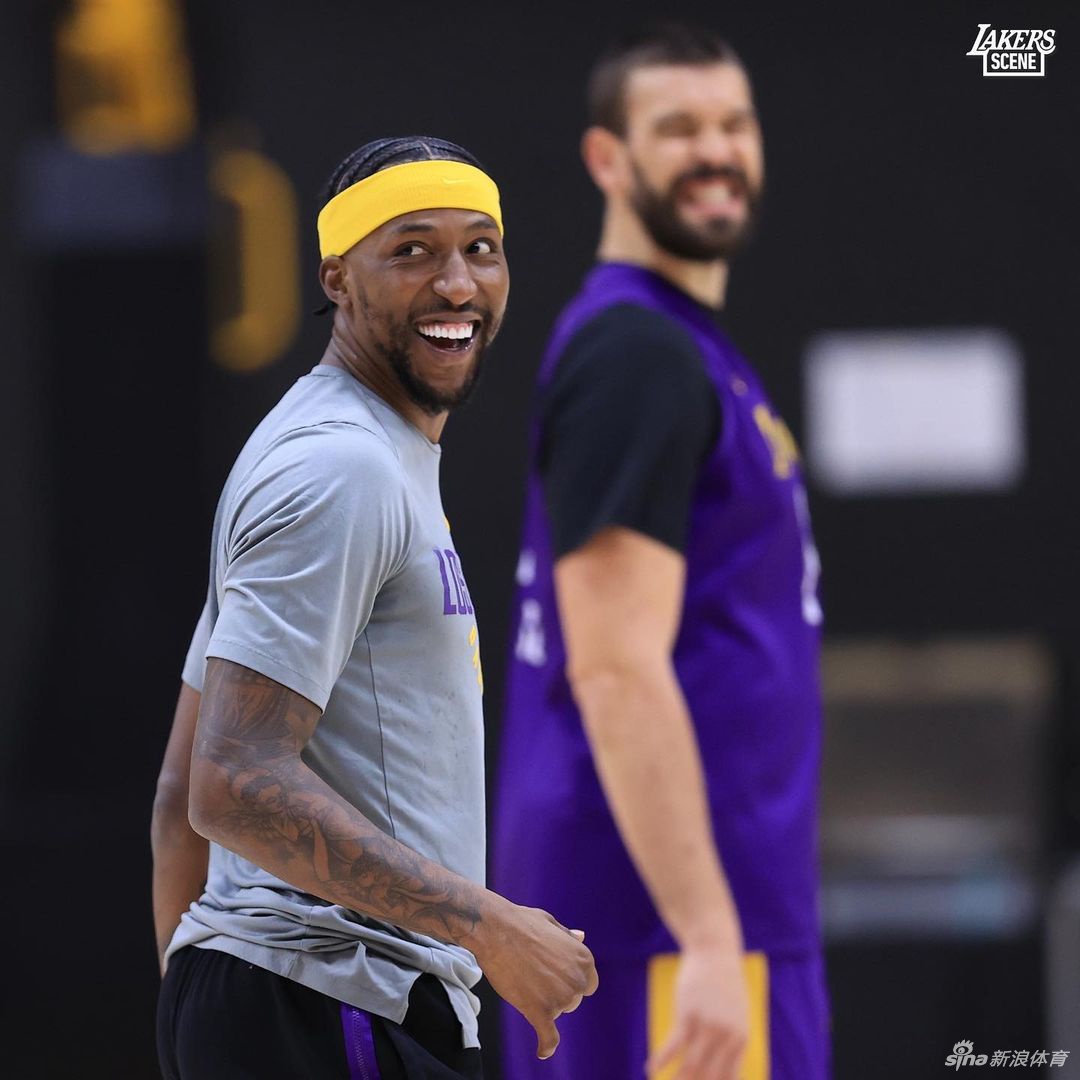 湖人训练备战圣诞大战 詹姆斯：我从未缺席