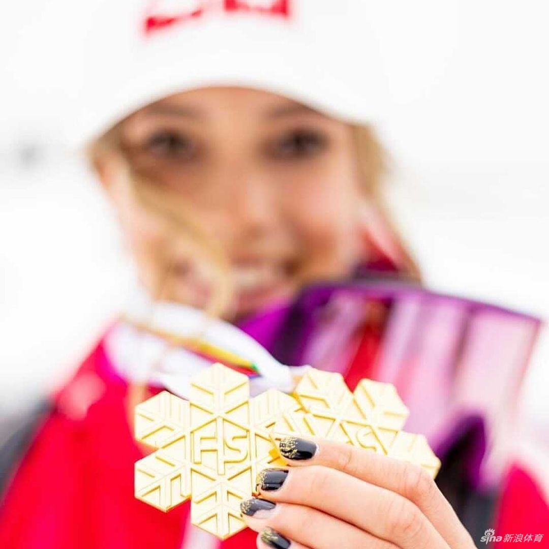 谷爱凌发微博庆祝夺双金：你现在看到的是世界冠军！