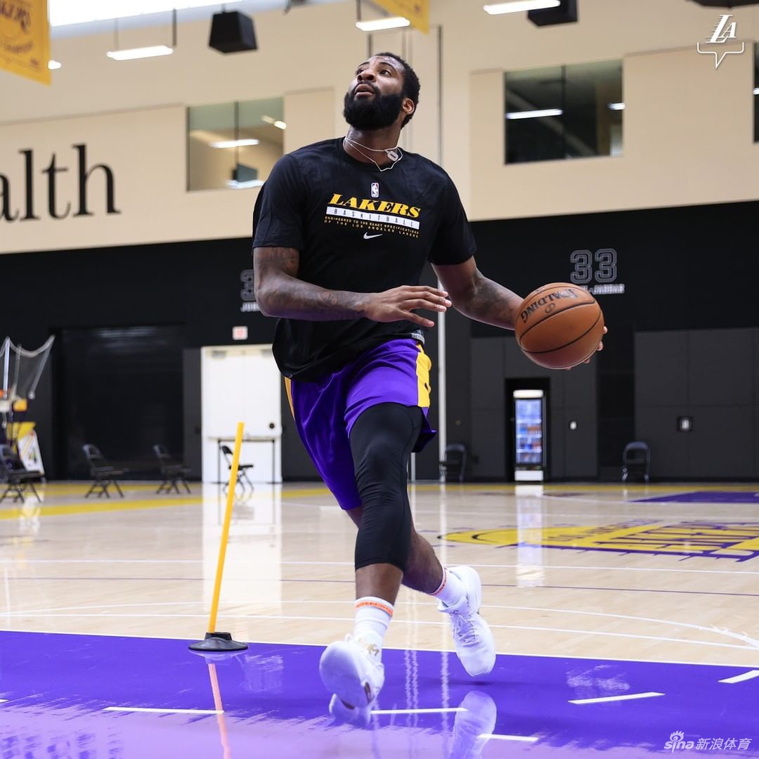 庄神初次感受湖人训练馆：很激动能和詹姆斯同队