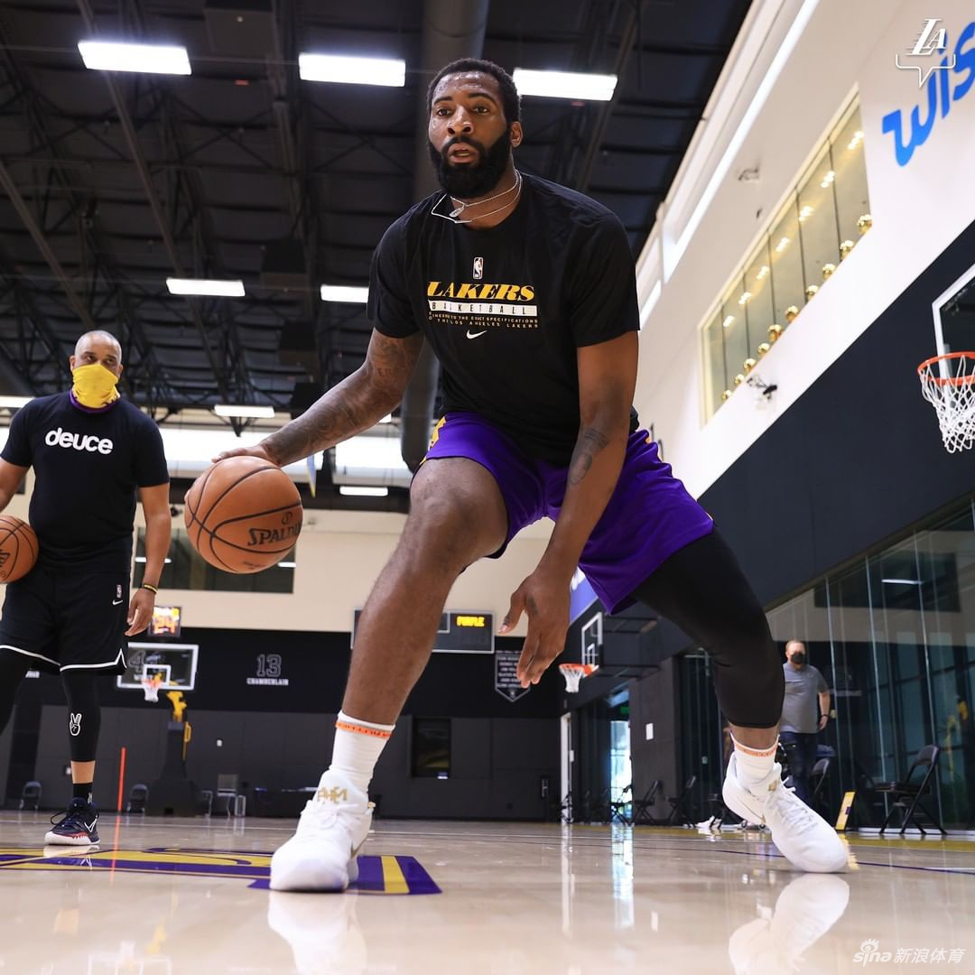 庄神初次感受湖人训练馆：很激动能和詹姆斯同队