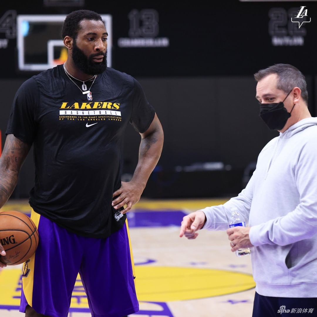 庄神初次感受湖人训练馆：很激动能和詹姆斯同队