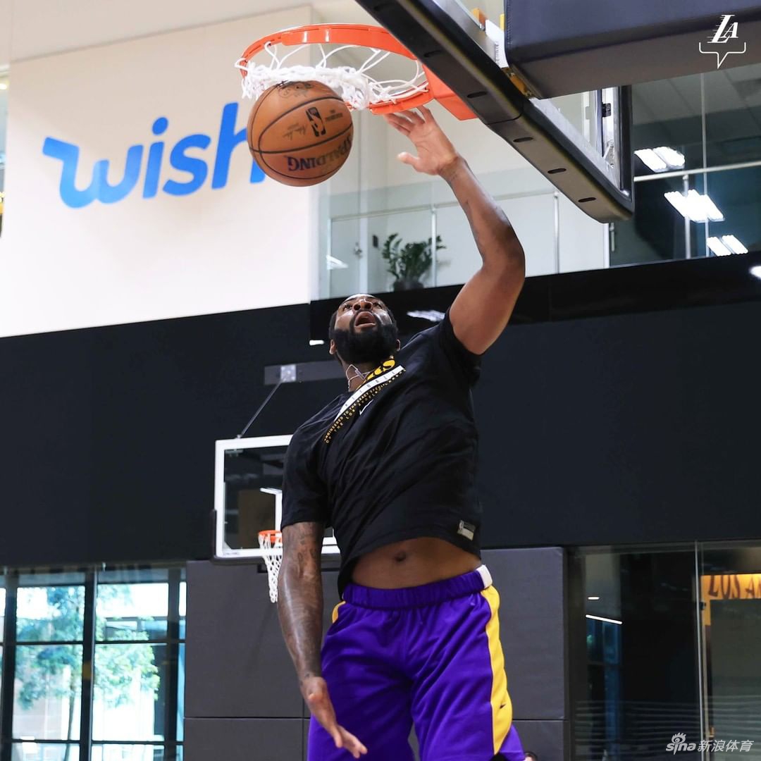 庄神初次感受湖人训练馆：很激动能和詹姆斯同队