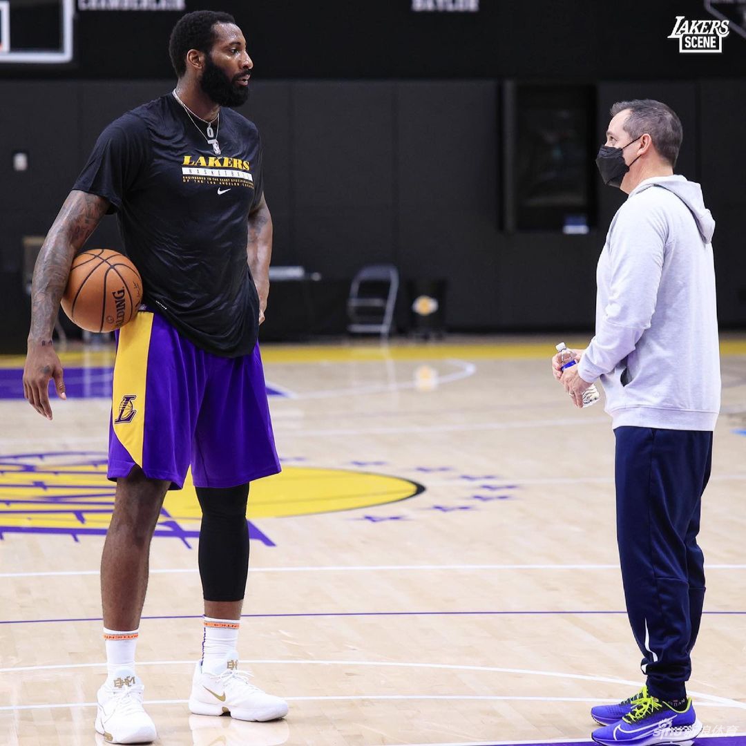 庄神初次感受湖人训练馆：很激动能和詹姆斯同队