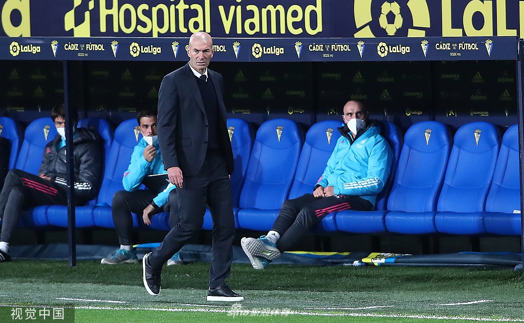 [西甲]加的斯0-3皇马 本泽马梅开二度+助攻