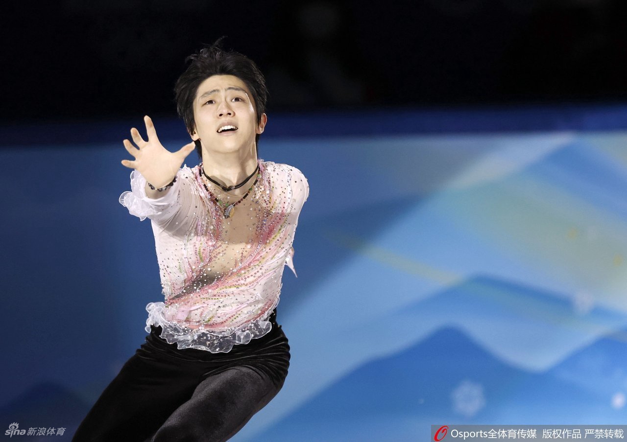 花滑表演赛羽生结弦演绎《春天来了》