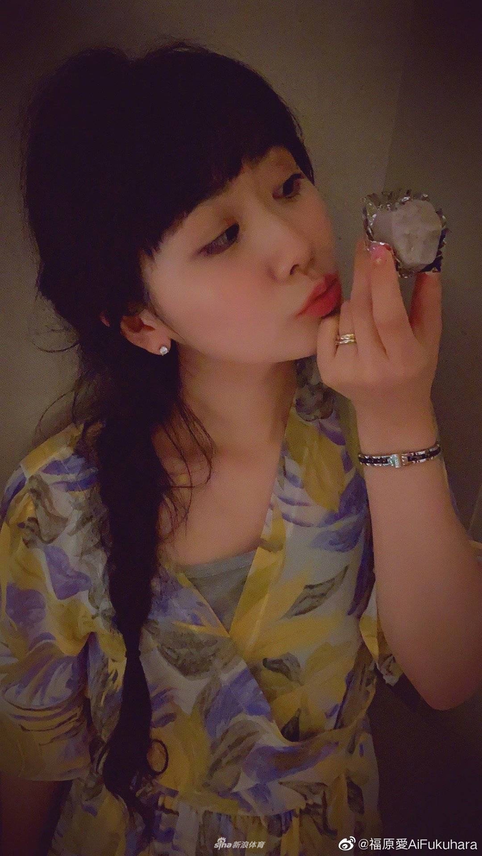 男友视角的福原爱满满少女感 嘟嘴卖萌太可爱了