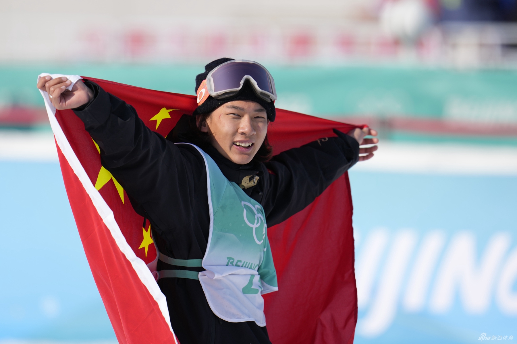 单板滑雪男子大跳台苏翊鸣夺金