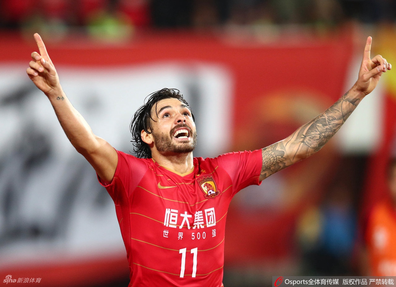 高拉特自由转会加盟桑托斯队 身披10号战袍