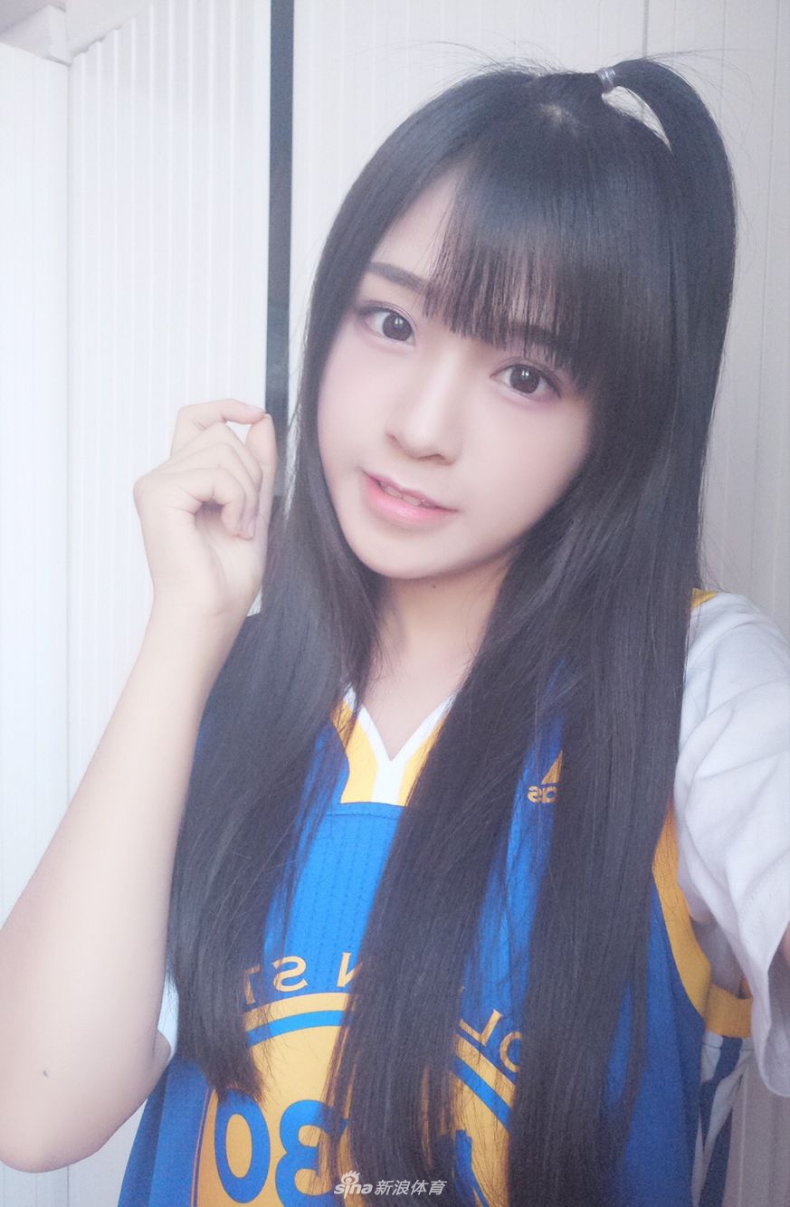 勇士国内女球迷集合 颜值身材大赞