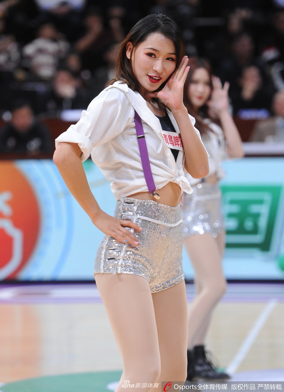 CBA季后赛1/4决赛拉拉队美女热舞2