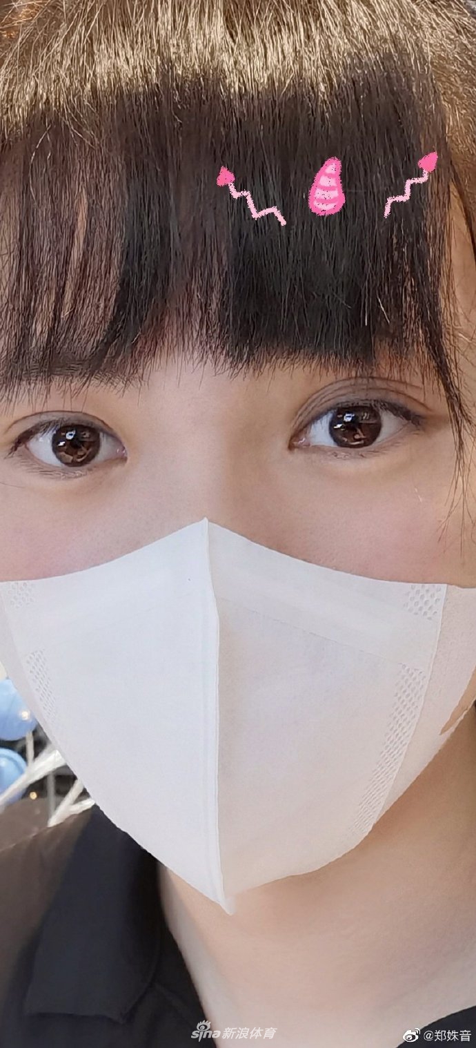 郑姝音新年晒美拍