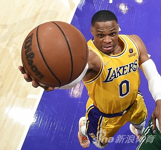 [NBA常规赛]湖人主场迎战 詹皇出战