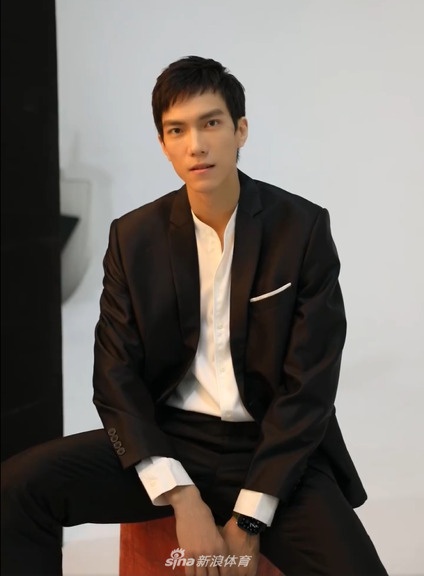 有型！国家田径队队员王宇晒帅照