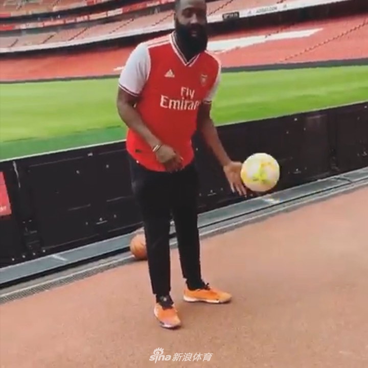 火箭核心转投阿森纳！枪手13号酋长球场秀脚法