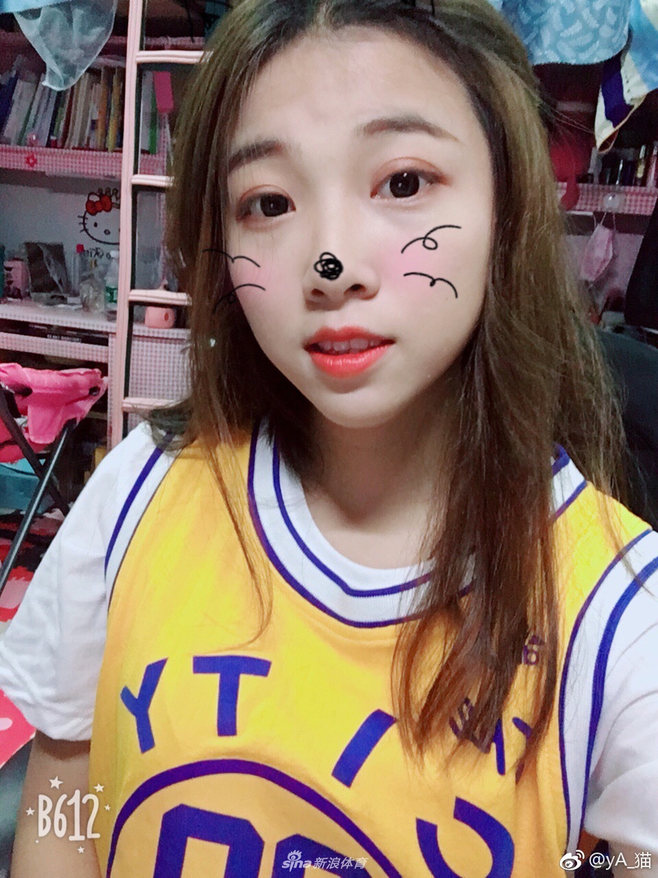 勇士国内女球迷集合 颜值身材大赞