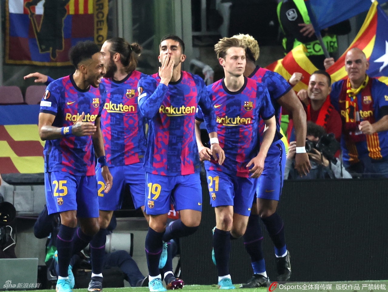 [欧联杯]巴萨1-1那不勒斯 托雷斯点球扳平