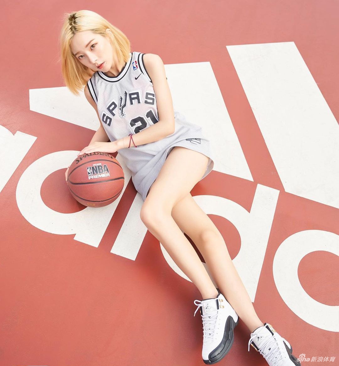 篮球宝贝为马刺代言最爱邓肯 想跟她单挑吗？