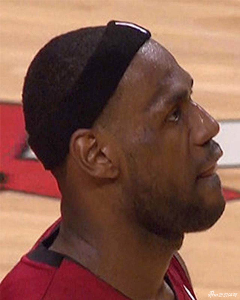 NBA球员戴发带造型谁最有型 科比姚明詹姆斯你选谁