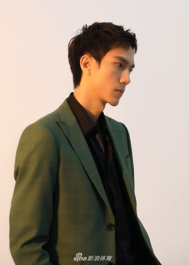 有型！国家田径队队员王宇晒帅照