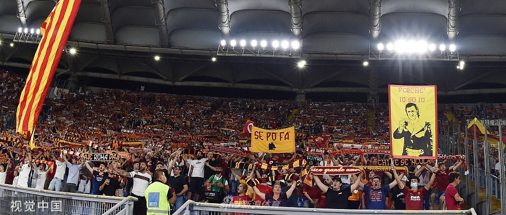 [意甲]罗马2-1萨索洛 沙拉维补时绝杀穆帅狂奔