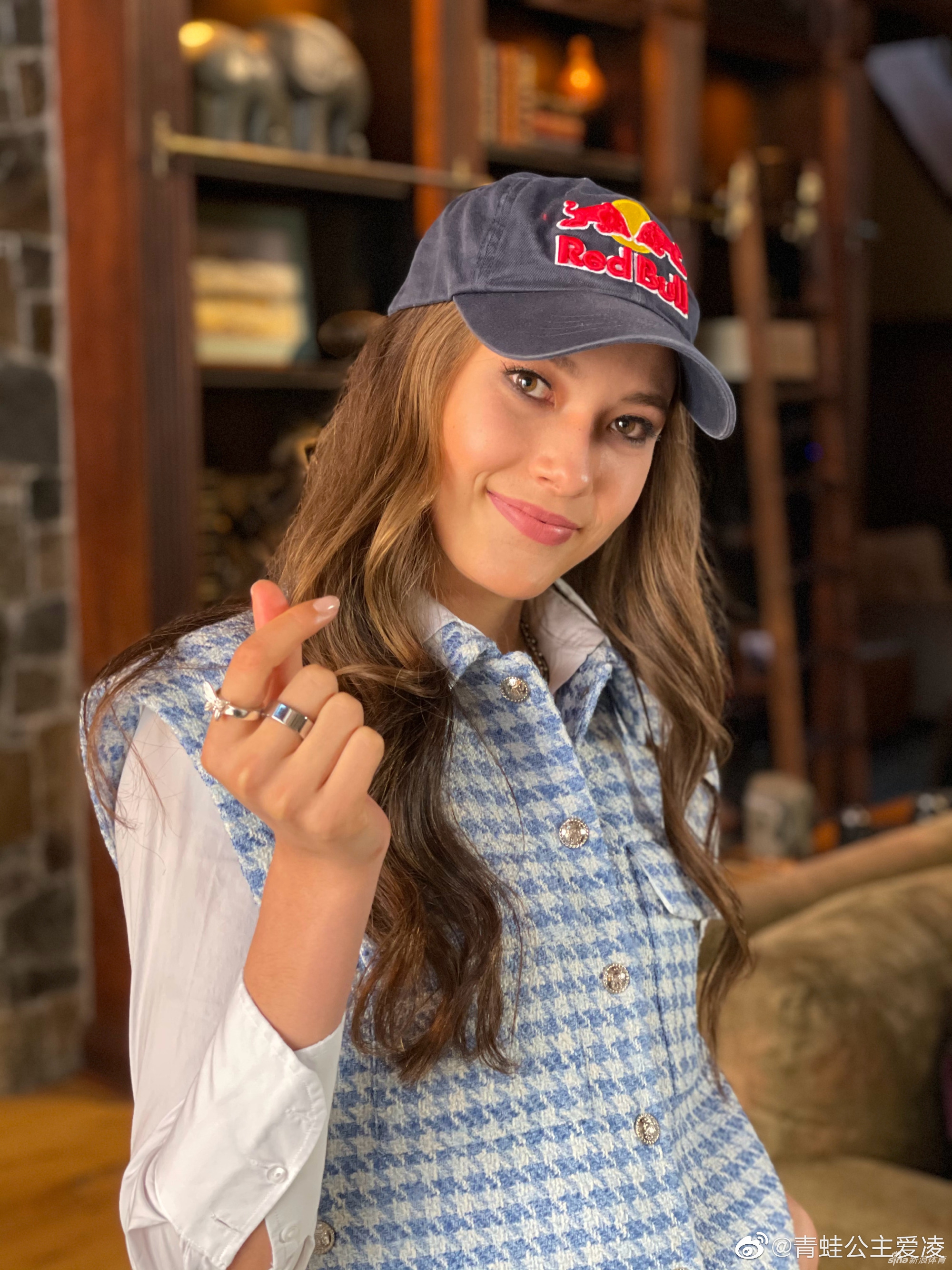 冰雪美女小将谷爱凌发美照祝520快乐