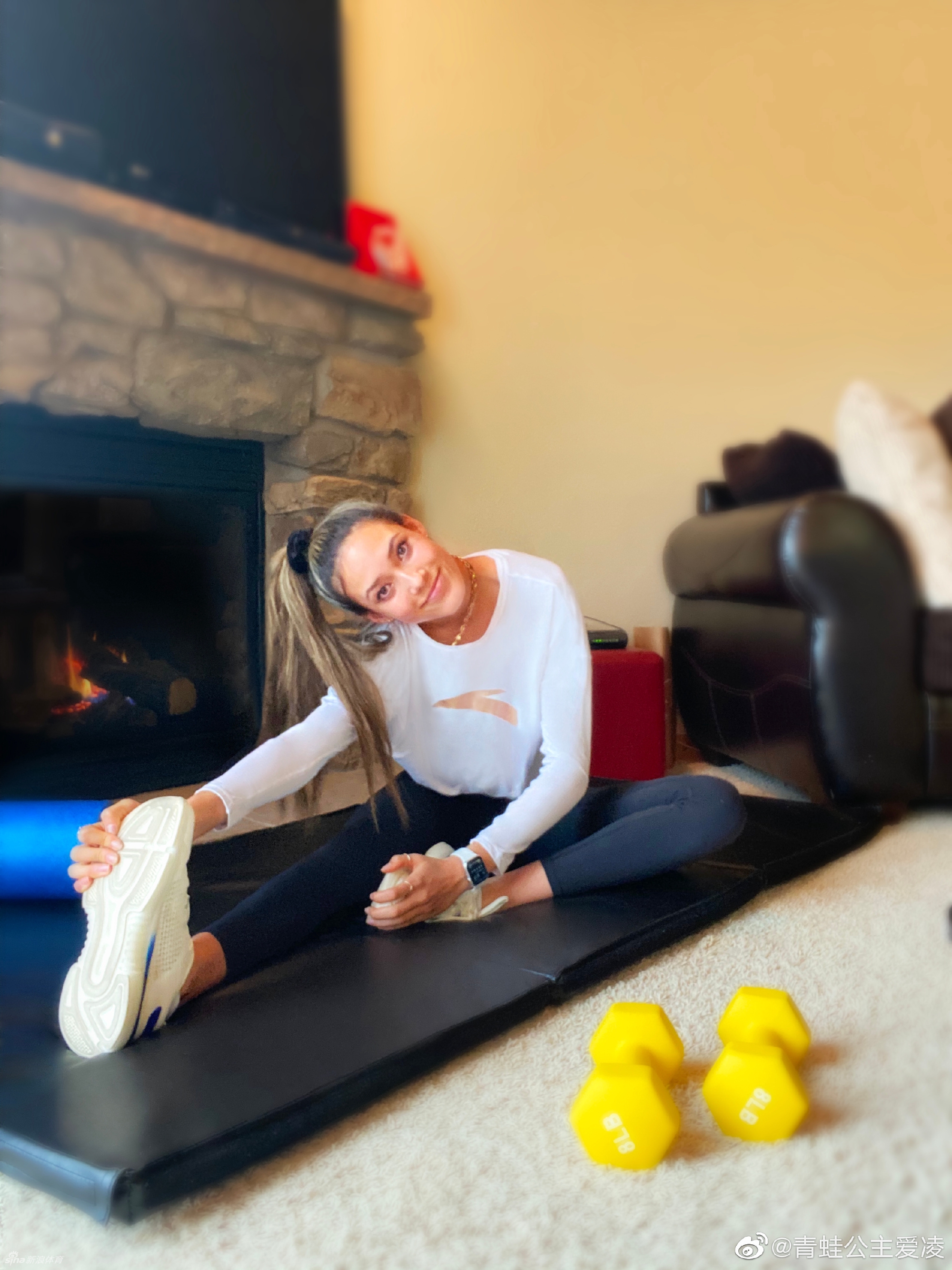 冰雪美女谷爱凌拍运动写真