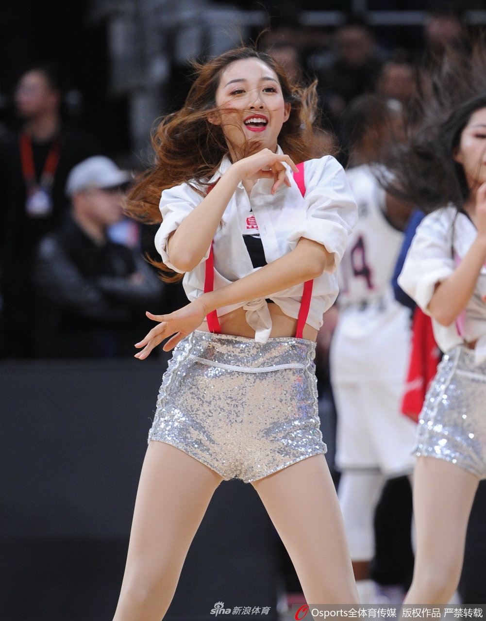 CBA季后赛1/4决赛拉拉队美女热舞2