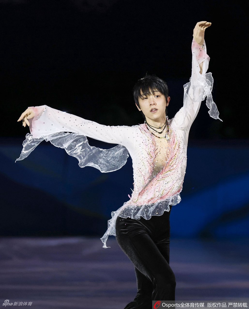 花滑表演赛羽生结弦演绎《春天来了》