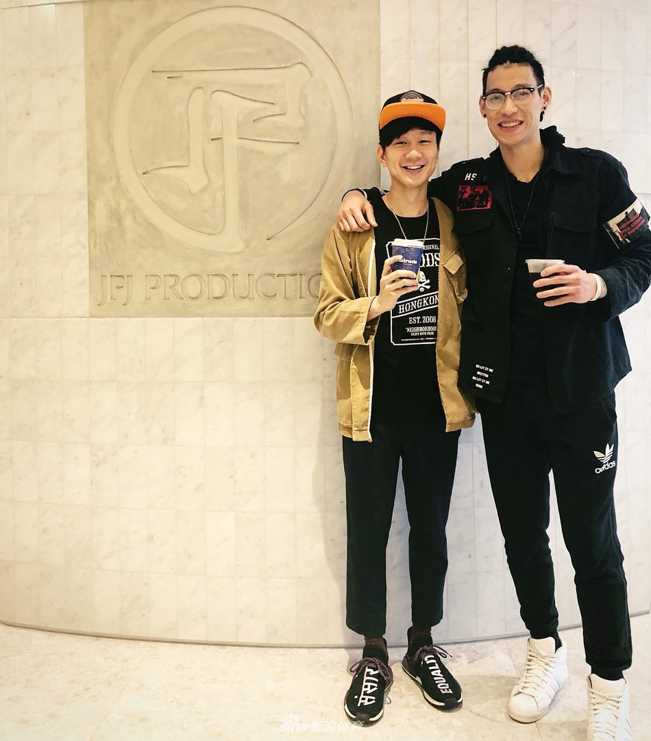 林书豪NBA休赛季的快乐生活