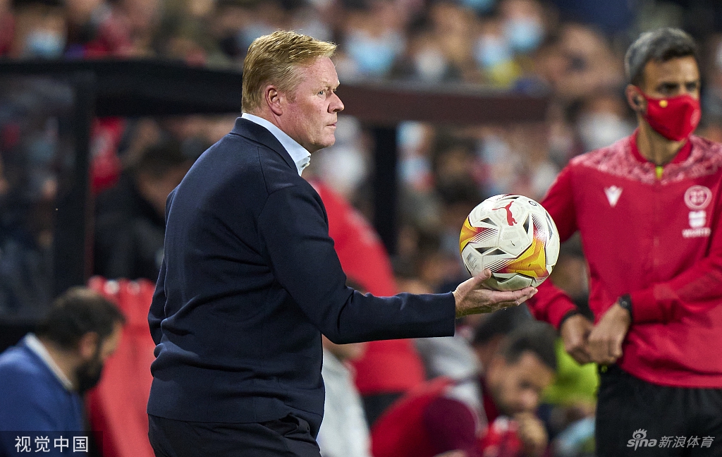 巴萨官方宣布主教练科曼下课