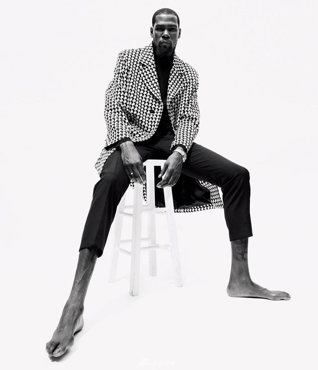 杜兰特拍摄新赛季官方写真 久违了！篮网7号