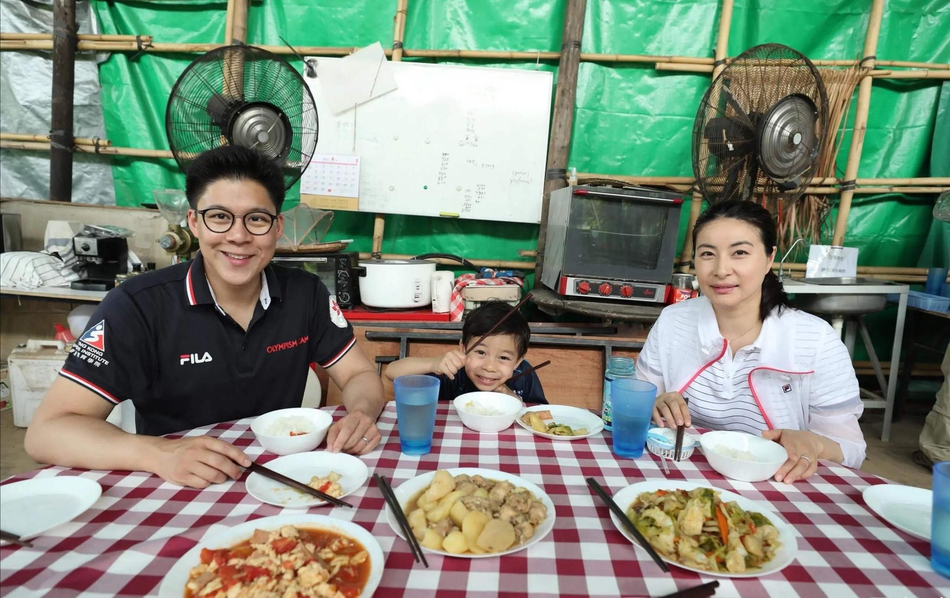霍启刚上节目 感谢郭晶晶照顾子女
