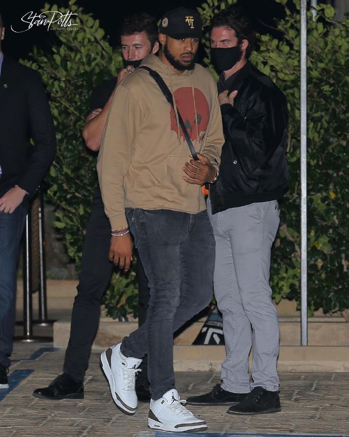 湖人举办夺冠庆祝派对  浓眉、库克缺席