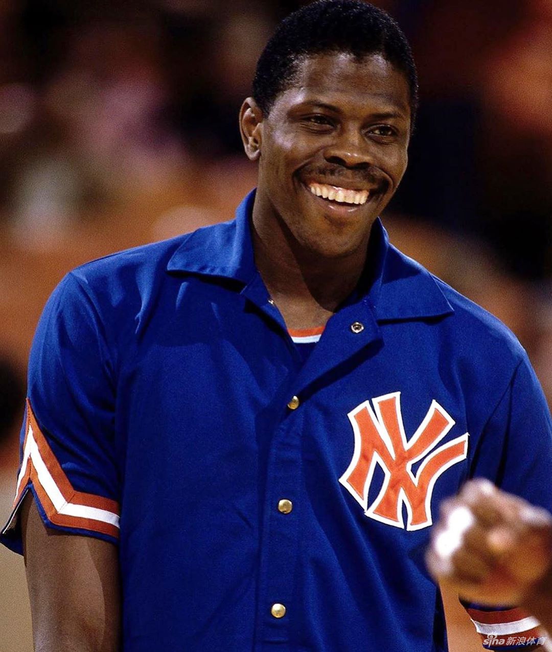 NBA经典出场热身服:霸气红黑公牛 魔术相当时尚