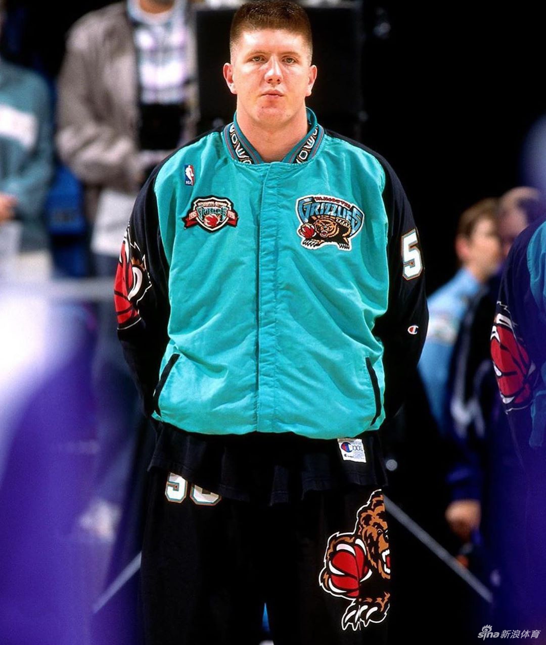 NBA经典出场热身服:霸气红黑公牛 魔术相当时尚