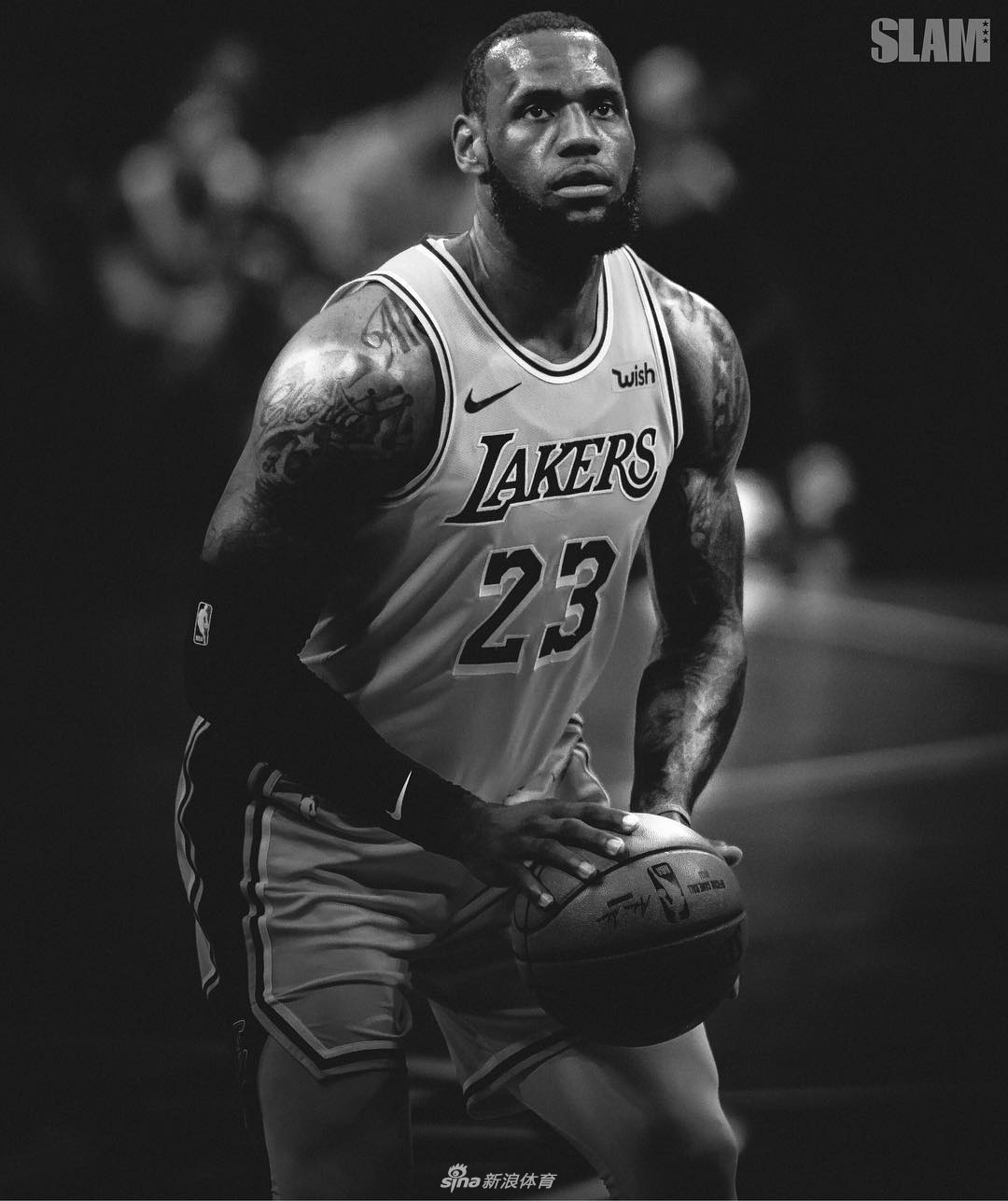 詹姆斯再登《SLAM》杂志封面！一大波硬照快来舔屏