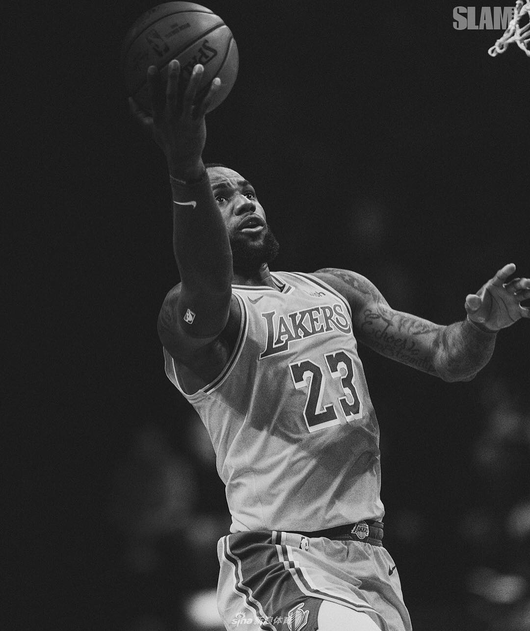 詹姆斯再登《SLAM》杂志封面！一大波硬照快来舔屏