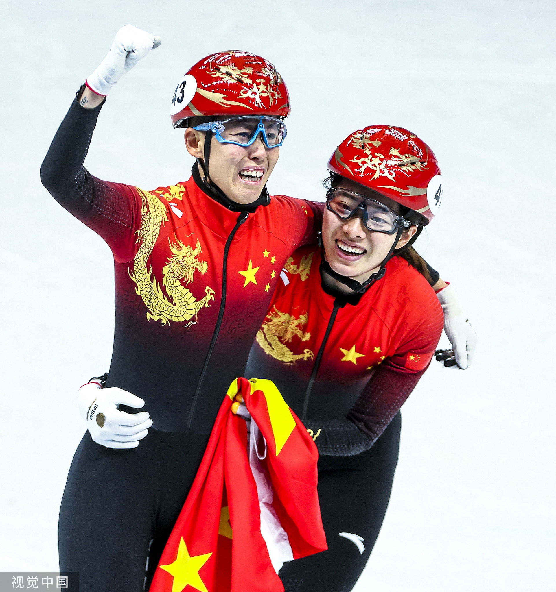 中国代表团北京冬奥会首金！混接团体中国夺冠